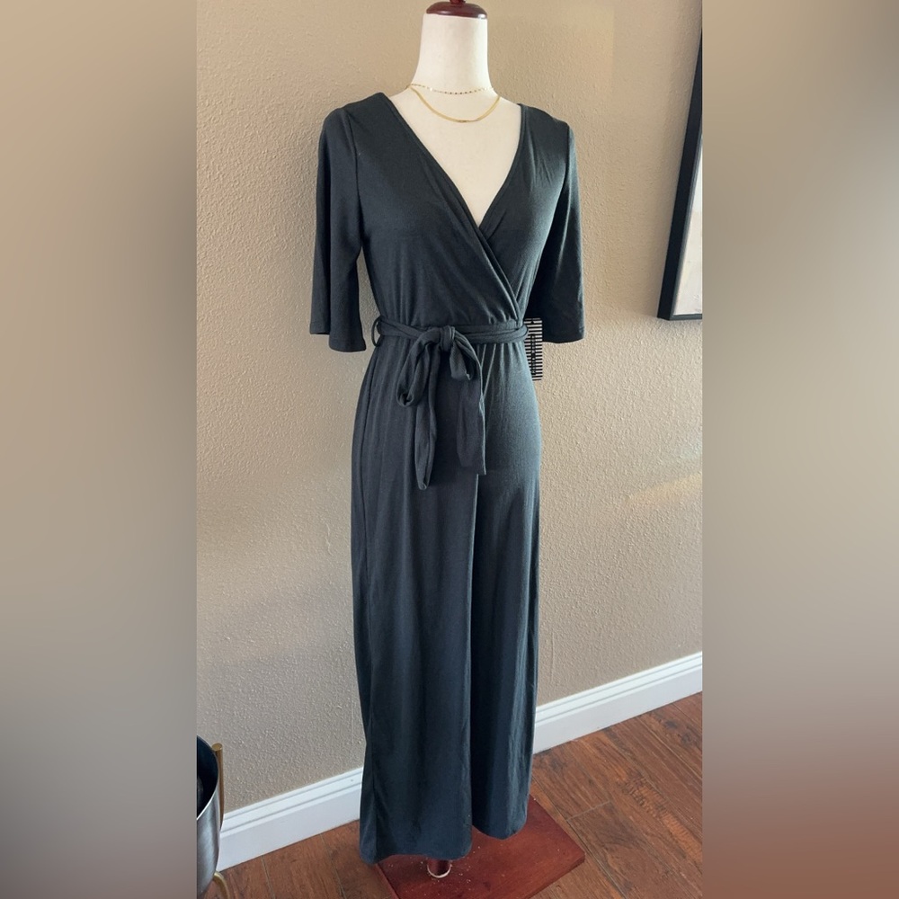 Wide leg stretchy classy chic jumpsuit - Picture 6 of 12